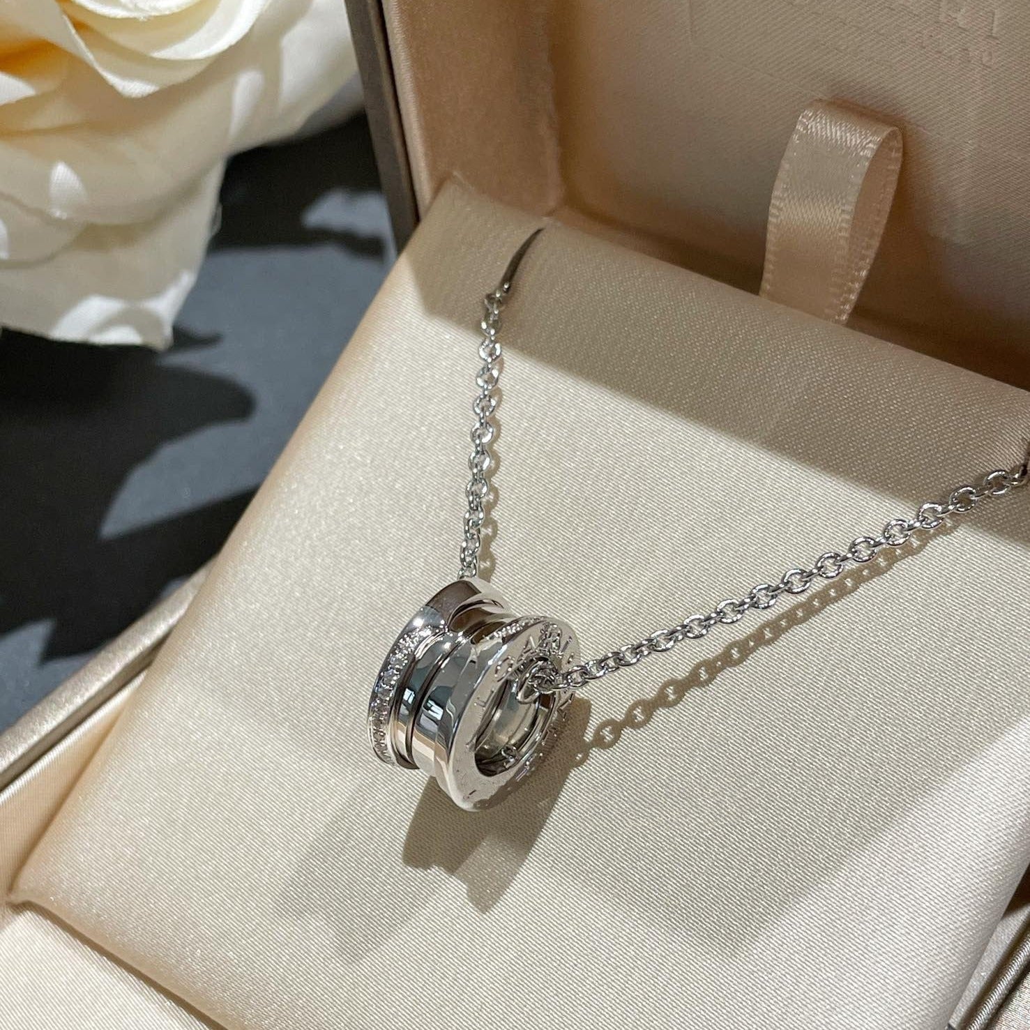 Bvlgari Zero 1 Necklace Cubic Zirconia