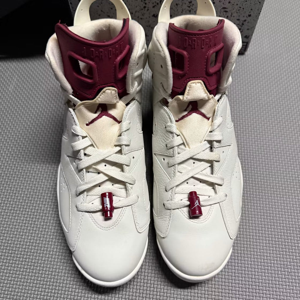 Used - Air Jordan 6 Retro Maroon (2015) - US M 11 - detail 2