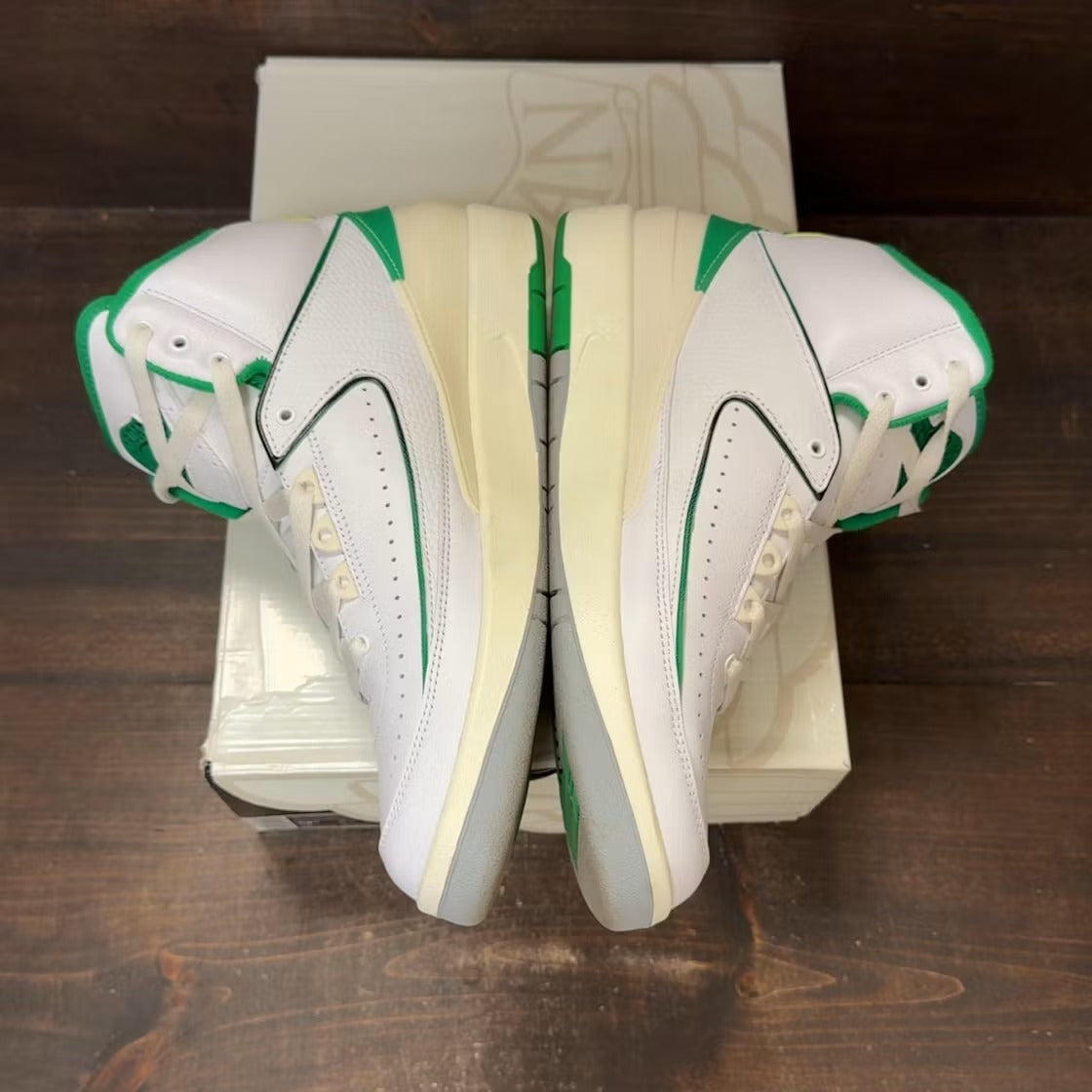 Used - Air Jordan 2 Retro Lucky Green - US M 9.5 - detail 2
