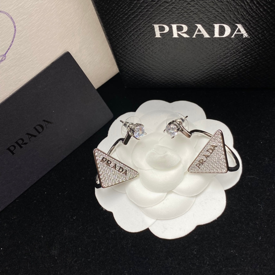Diamond 18K Gold Earrings
