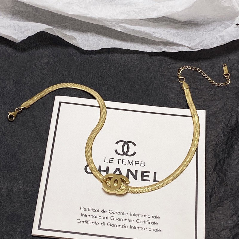 Chanel Gold Choker 18K Gold Necklace