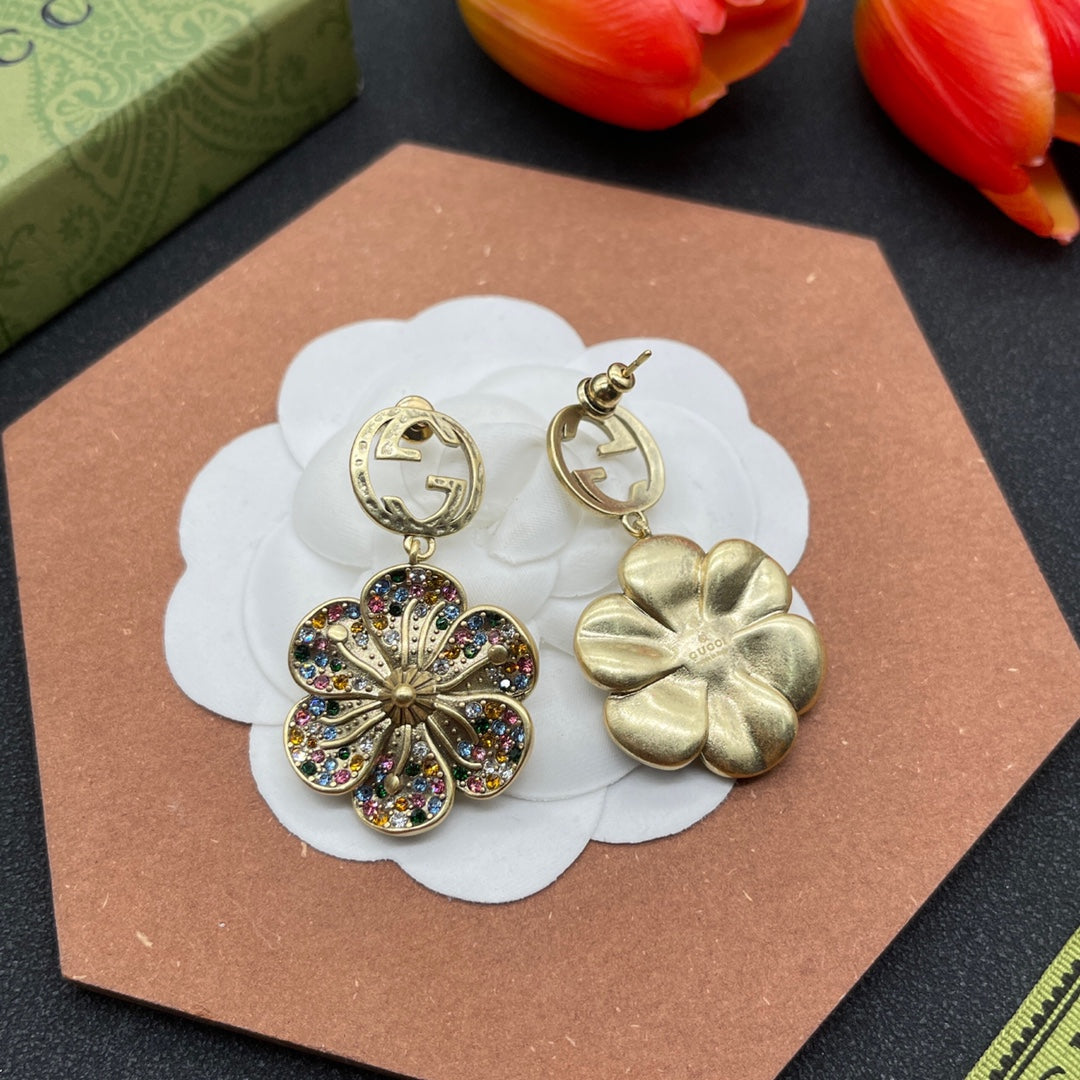 Gucci Double Color Crystals Flower 18K Gold Earrings