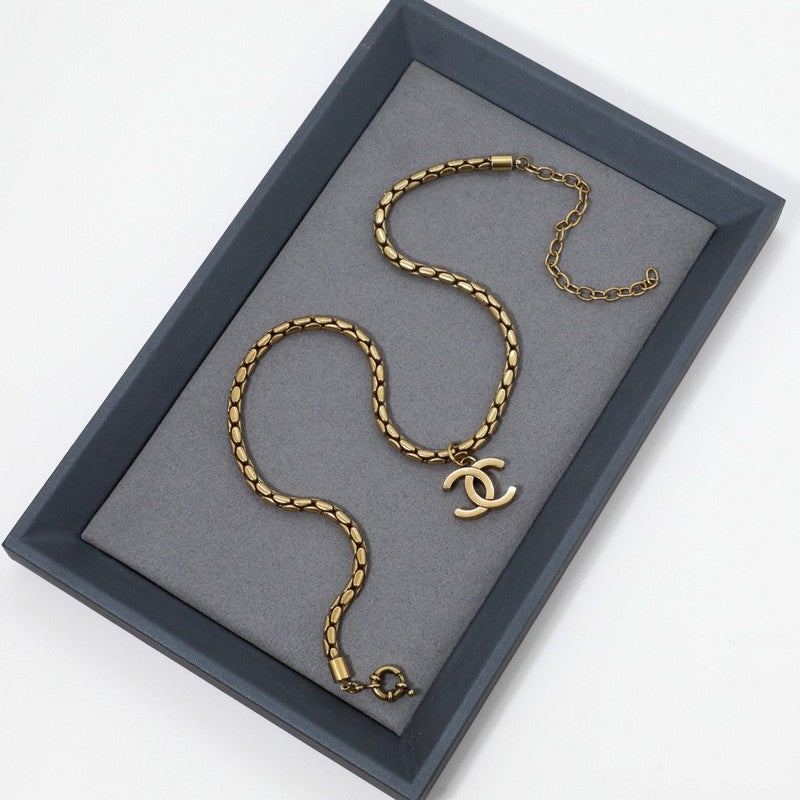 Chanel Vintage Gold Choker 18K Gold Necklace