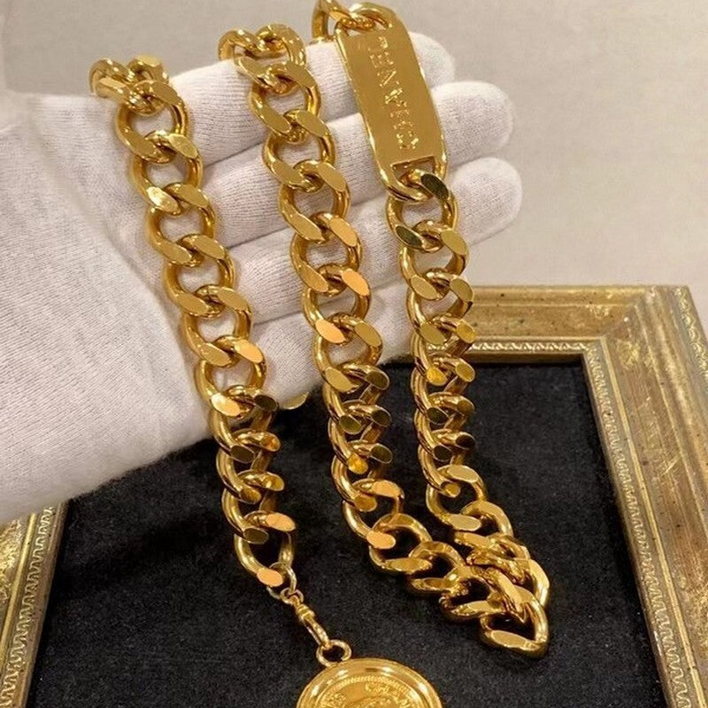 Chanel Gold Vintage 18K Gold Necklace