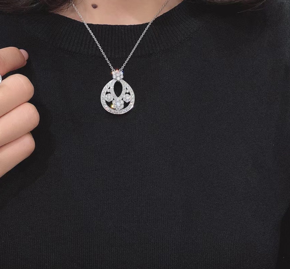 Snowflake 18K Gold Necklace