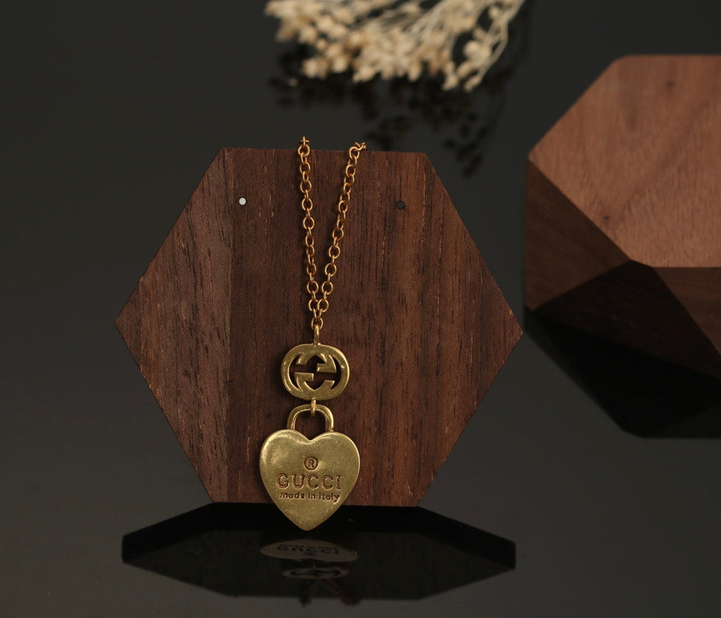 Gucci Double Heart Pendant 18K Gold Necklace