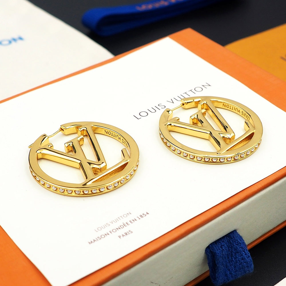 Louis Vuitton Louise Pearls 18K Gold Earrings